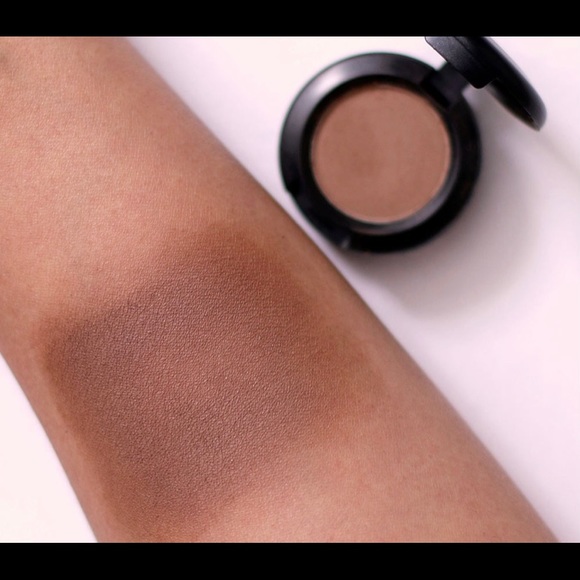 MAC COSMETICS EYESHADOW(cork satin)NIB!! - Picture 4 of 16